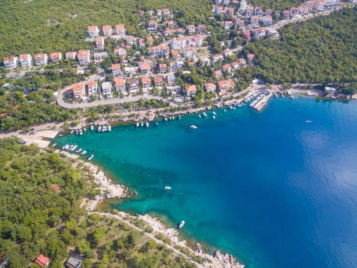Apartments Ivano Dramalj 0*,  Croatia
