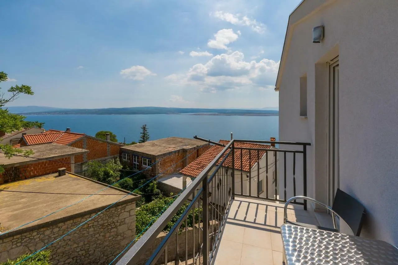 Apartments Ivano Dramalj