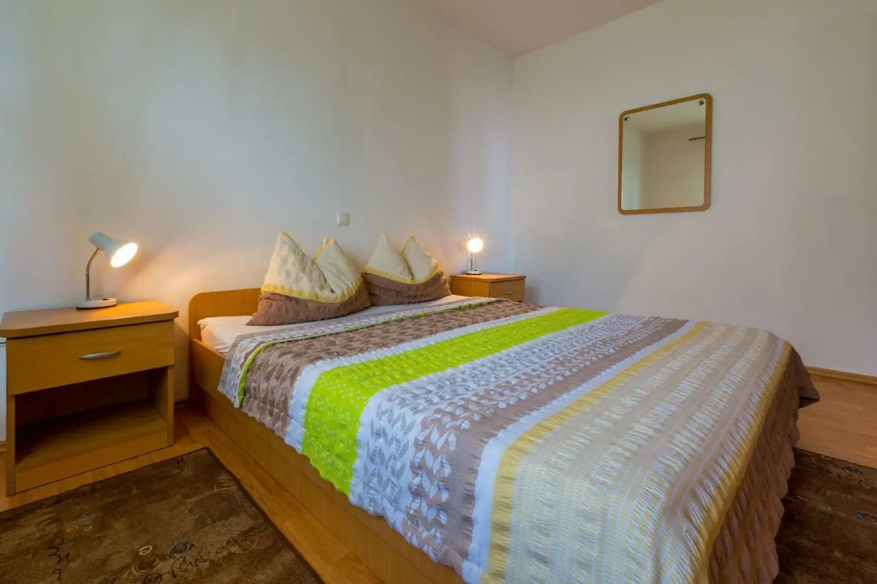 Apartments Ivano Dramalj