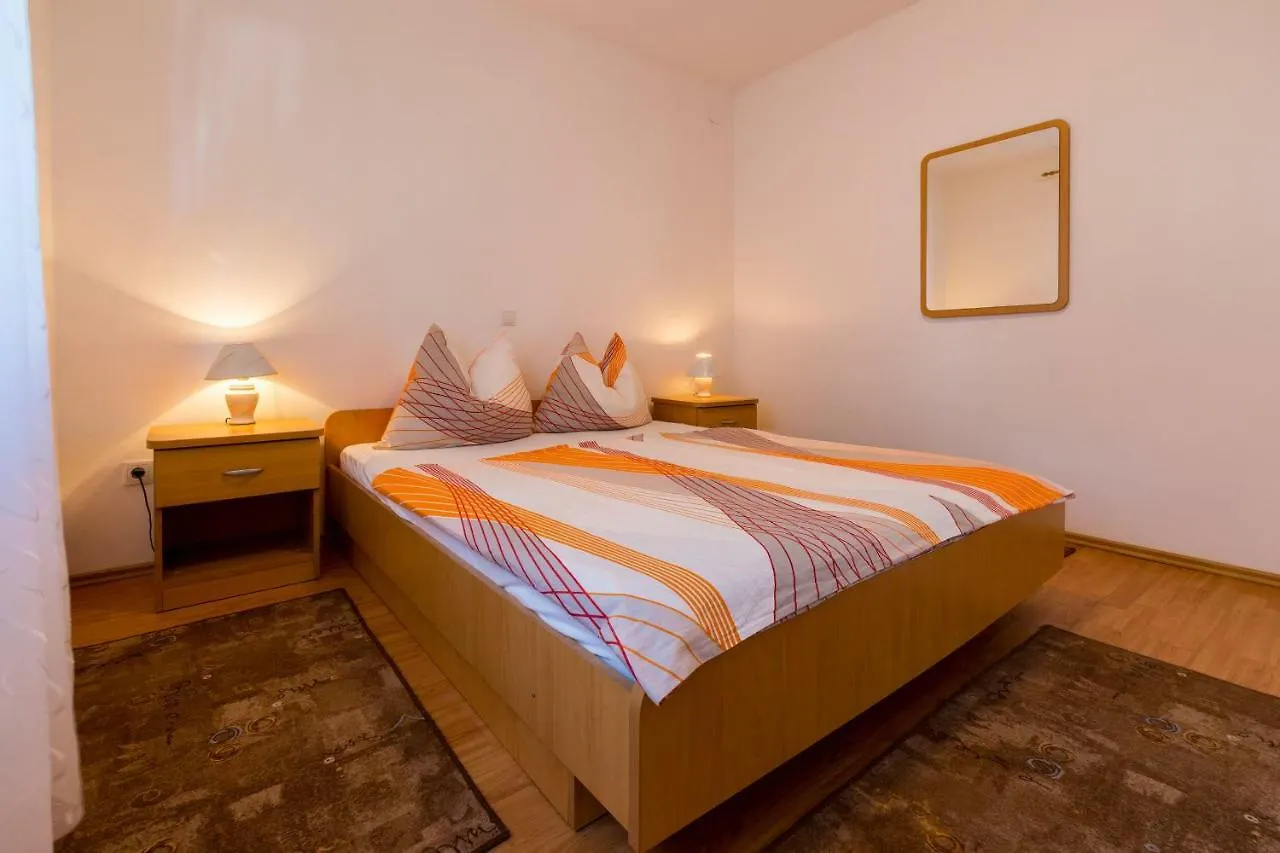 Apartments Ivano Dramalj 0*,  Croatia