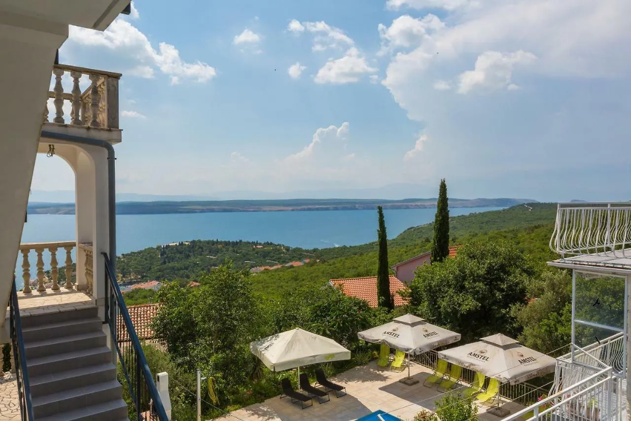 Apartments Ivano Dramalj