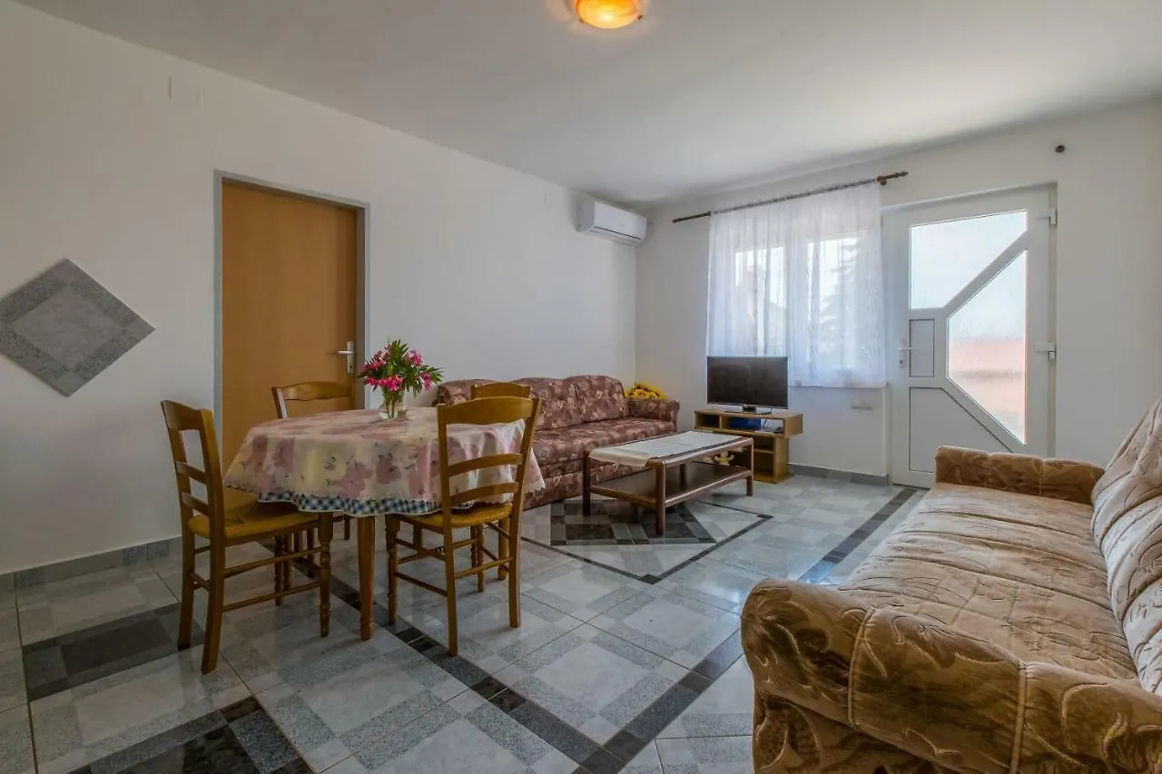 Apartments Ivano Dramalj Croatia