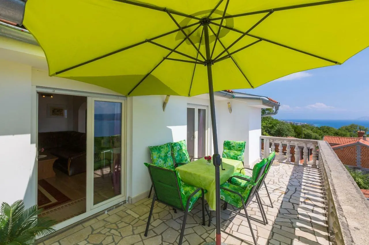 Apartments Ivano Dramalj