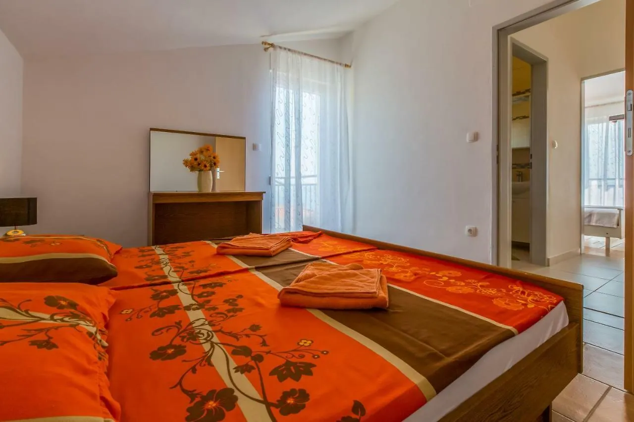 Apartments Ivano Dramalj